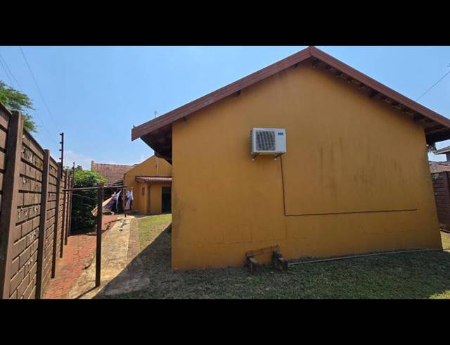 5 BEDROOM HOUSE FOR SALE IN LOUIS TRICHARDT